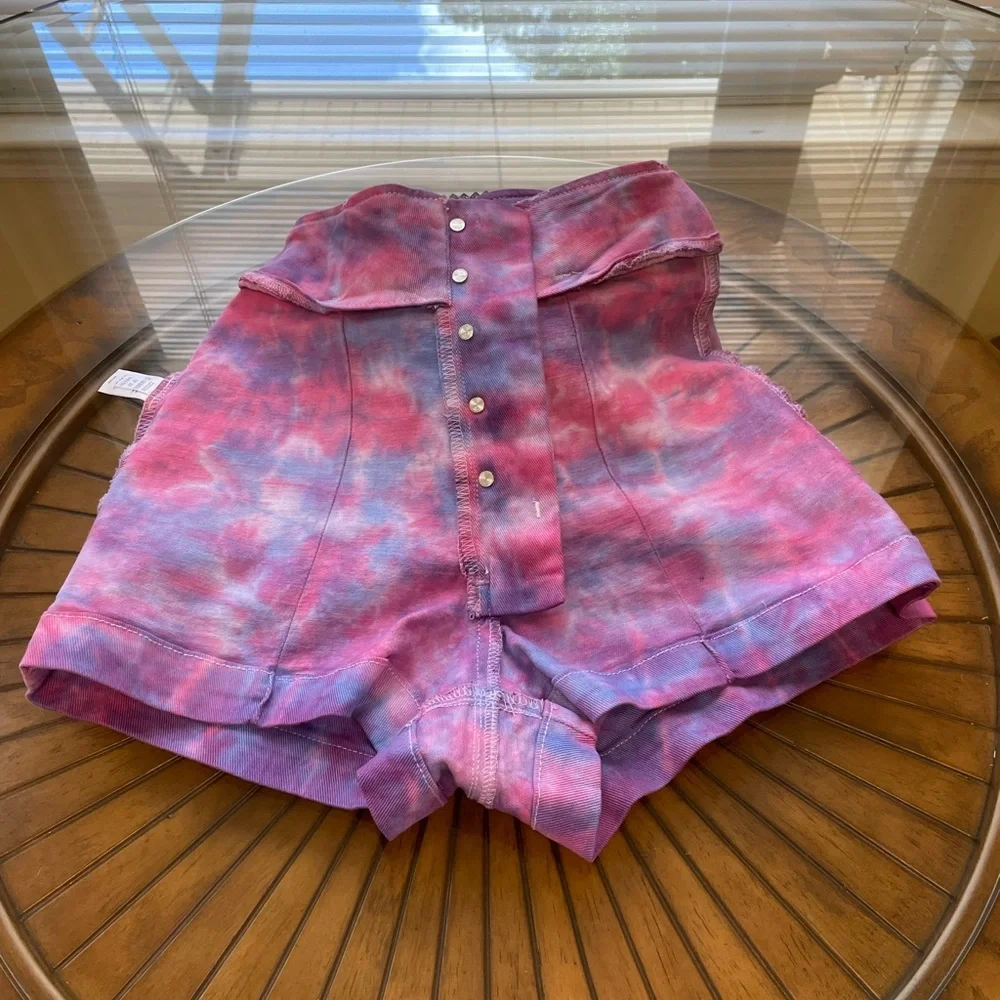VENUS - NWT -  Denim Tie Dye Shorts US Size 4  & EUR size 36 - Picture 8 of 16